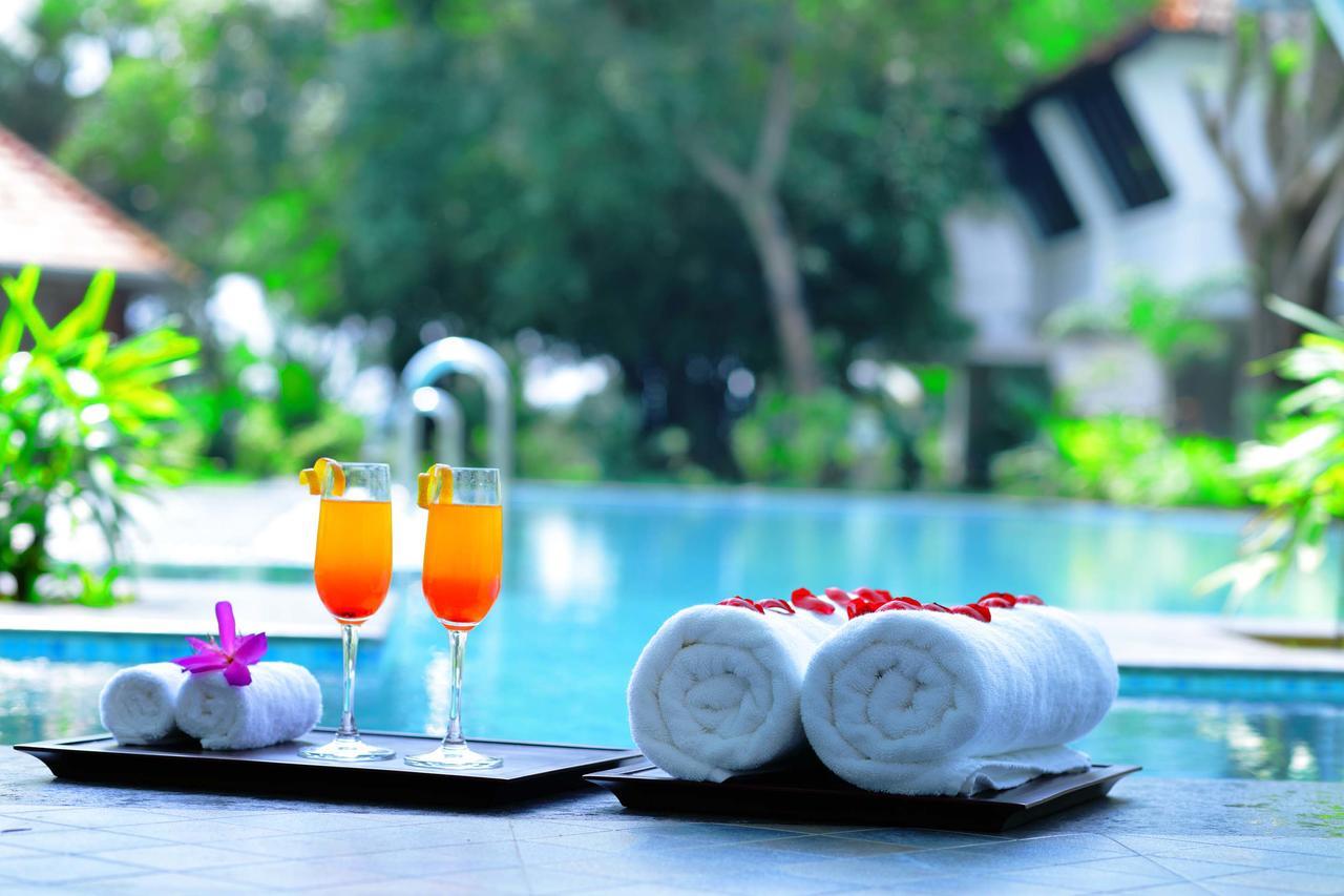 Nihara Resort And Spa Cochin Kochi Exterior foto