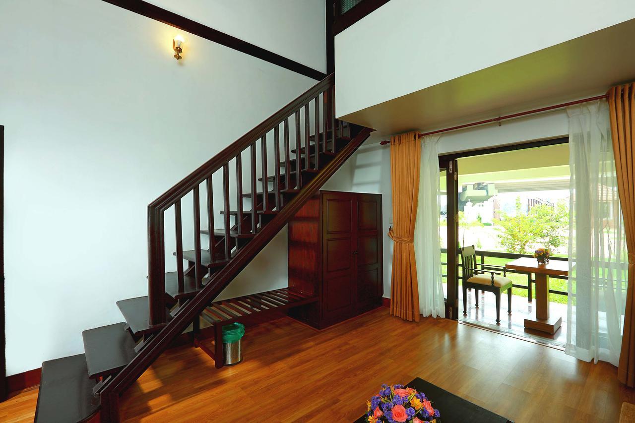 Nihara Resort And Spa Cochin Kochi Exterior foto