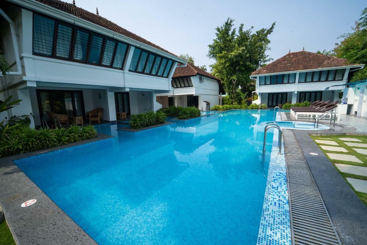 Nihara Resort And Spa Cochin Kochi Exterior foto