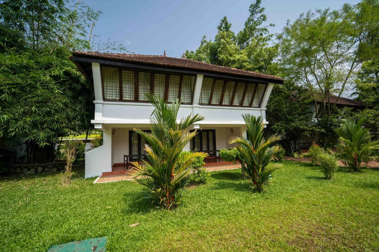 Nihara Resort And Spa Cochin Kochi Exterior foto