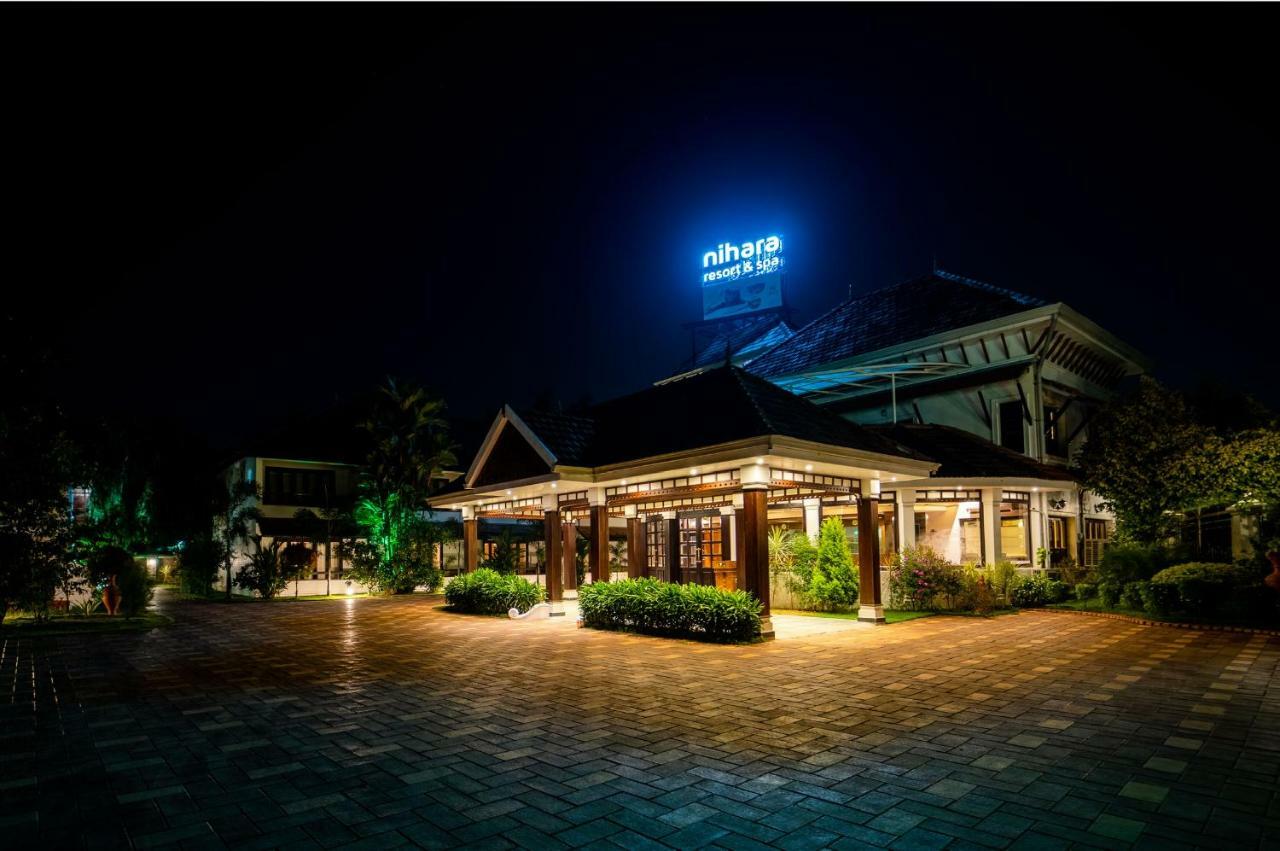 Nihara Resort And Spa Cochin Kochi Exterior foto