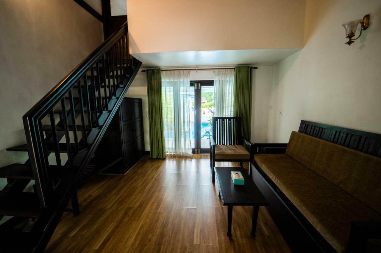Nihara Resort And Spa Cochin Kochi Exterior foto